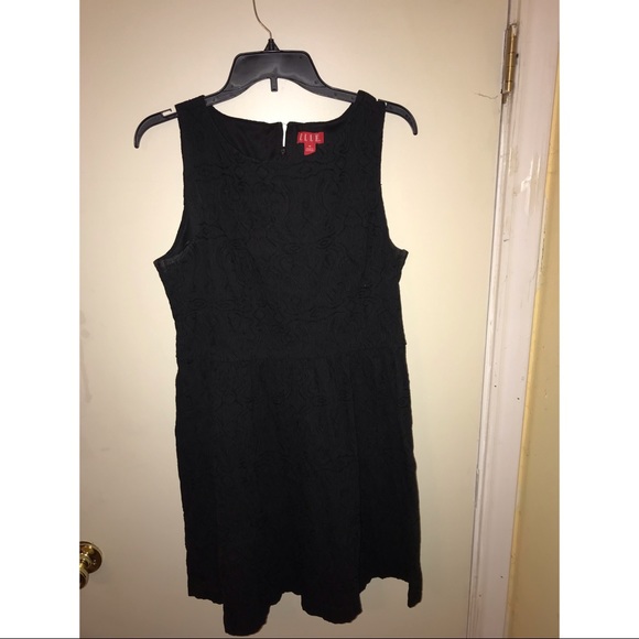 Elle black embroidered dress - Picture 1 of 3